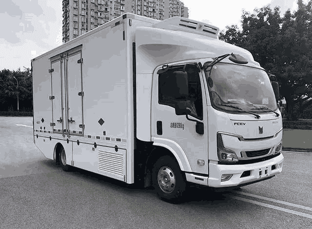 Refrigerated Truck Rental in Dubai